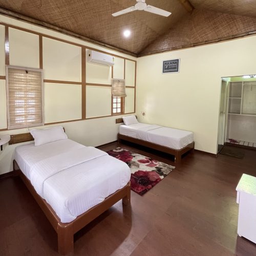 Executive river view AC Cottage – Twin