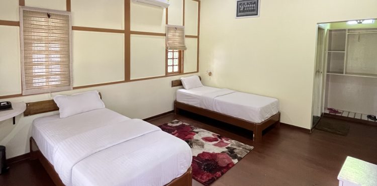 Executive river view AC Cottage – Twin