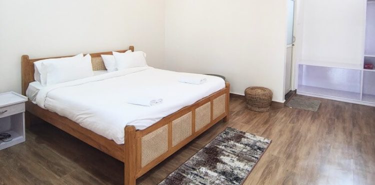 Executive pond view AC Cottage – Double