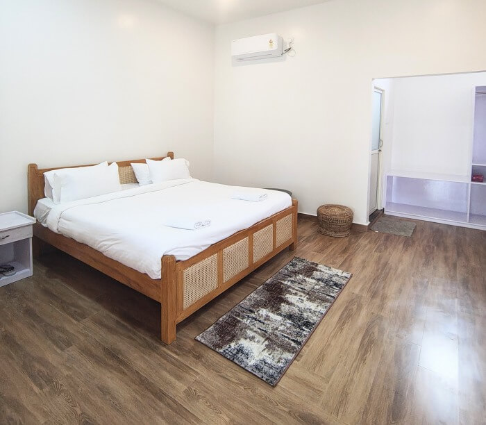 POND VIEW EXECUTIVE AC DOUBLE ROOM